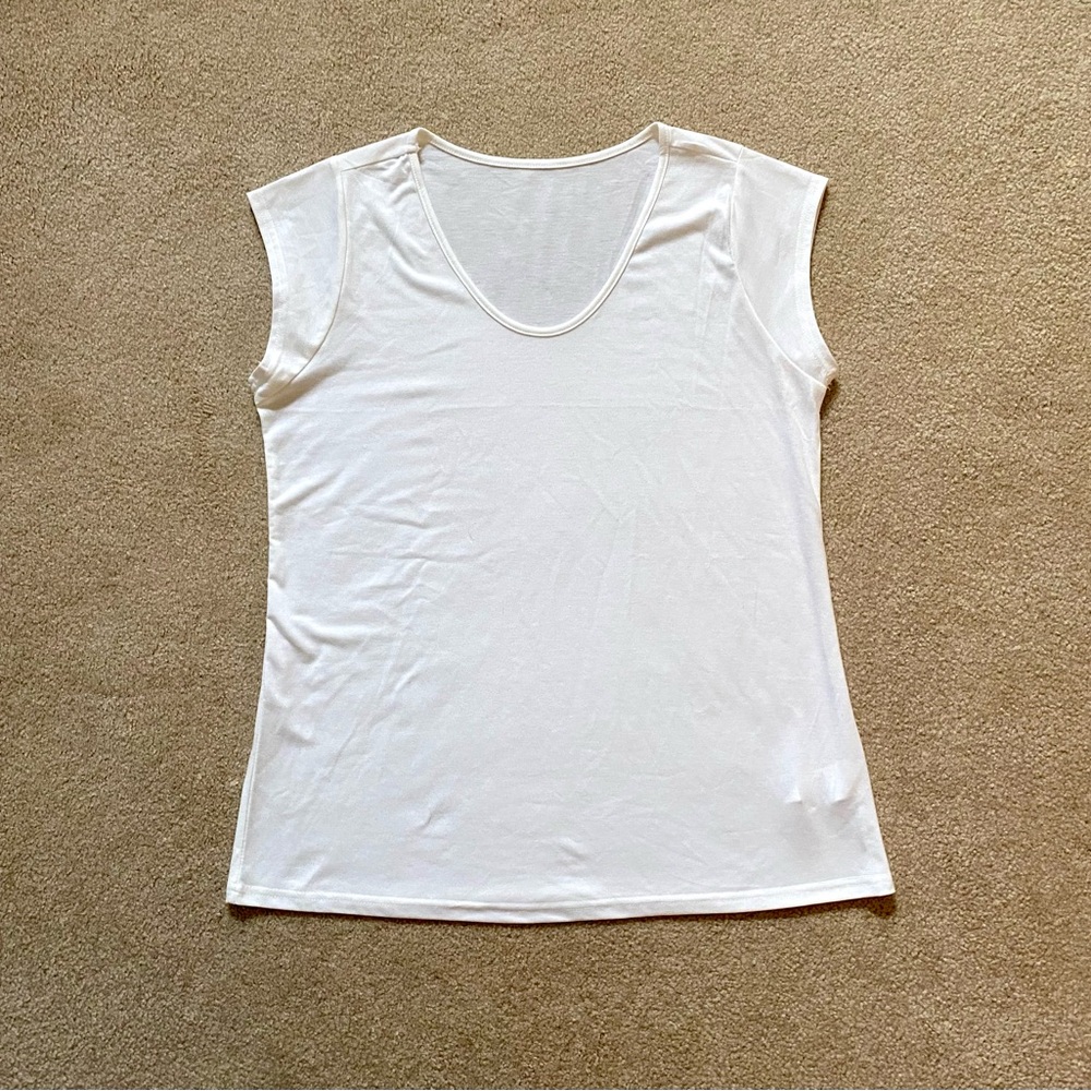 Cap Sleeve V-neck Scoop Neck White Base Layer Shirt